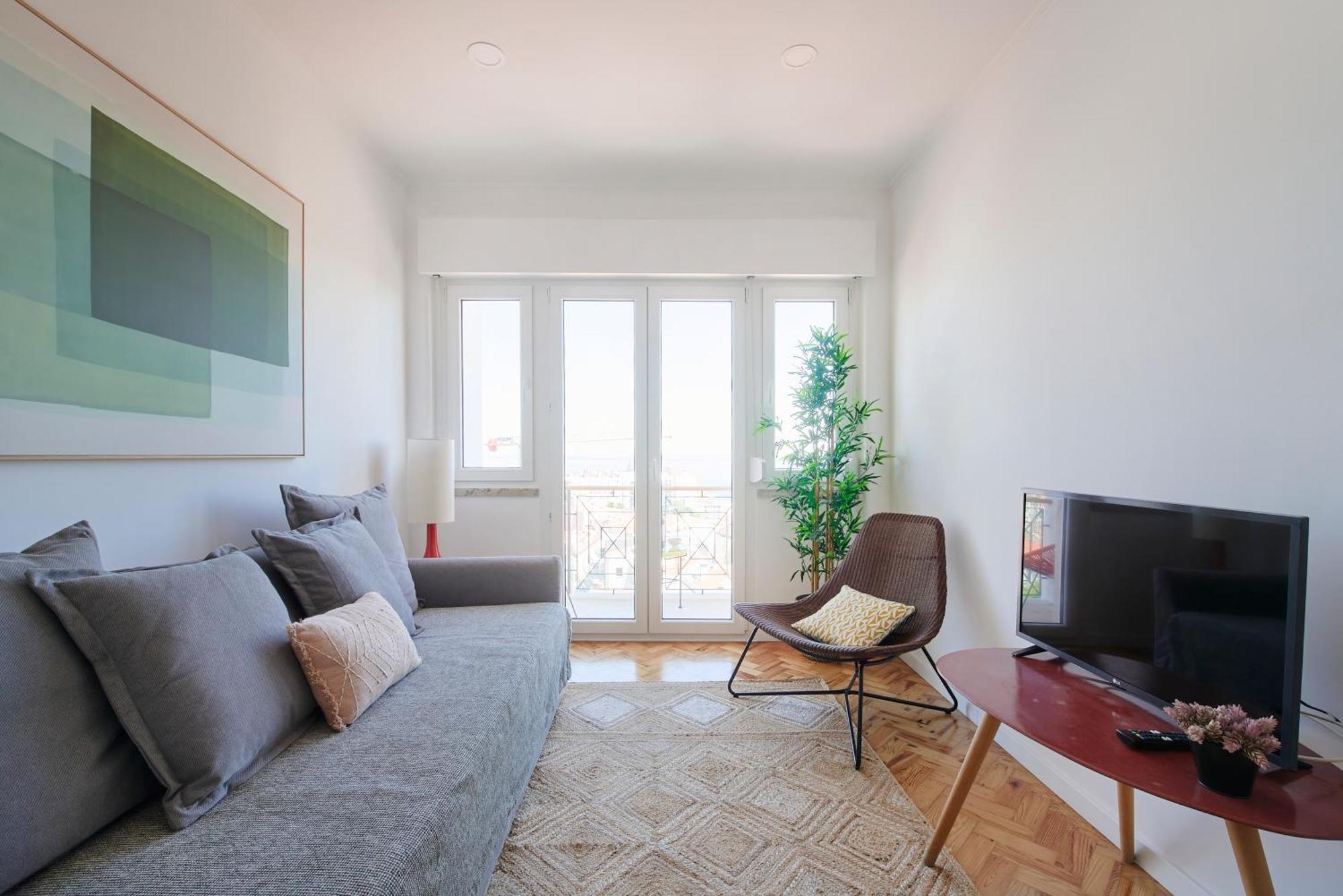 Apartment River Birds View, By Timecooler *